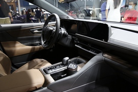 丰田皇冠智能电混双擎