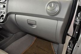 2010款五菱宏光1.2L基本型