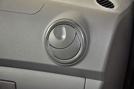 2010款五菱宏光1.2L基本型