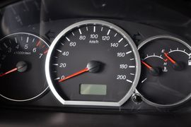 2010款五菱宏光1.2L基本型