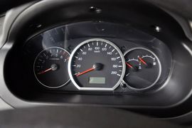 2010款五菱宏光1.2L基本型