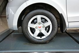 2010款五菱宏光1.2L基本型