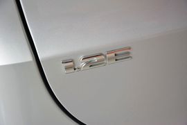 2010款五菱宏光1.2L基本型