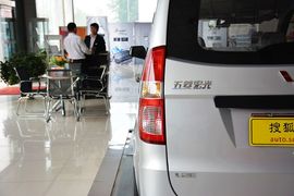 2010款五菱宏光1.2L基本型