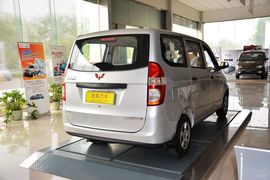 2010款五菱宏光1.2L基本型