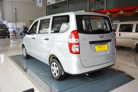 2010款五菱宏光1.2L基本型