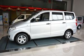 2010款五菱宏光1.2L基本型