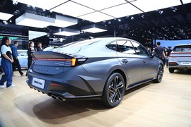 现代全新索纳塔