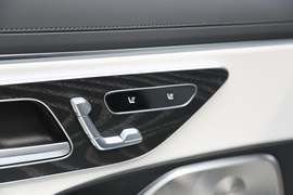 全新奔驰E级长轴距轿车