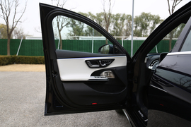 全新奔驰E级长轴距轿车