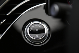 全新奔驰E级长轴距轿车