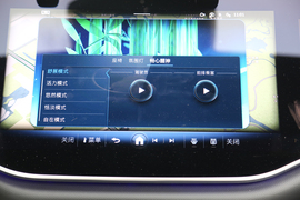 全新奔驰E级长轴距轿车