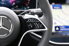 全新奔驰E级长轴距轿车