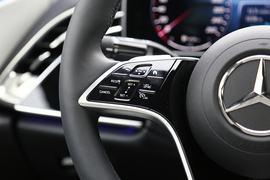 全新奔驰E级长轴距轿车