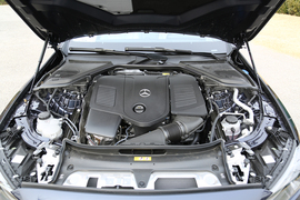 全新奔驰E级长轴距轿车