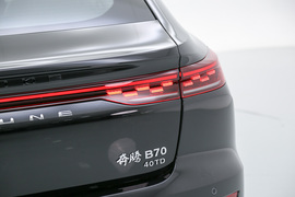 2024款奔腾B70