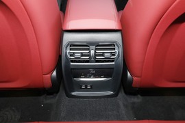 2024款宝马330i