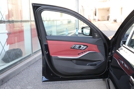 2024款宝马330i