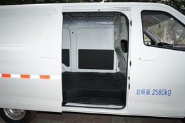 2023款长安睿行EM60