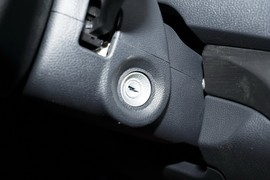 2023款长安睿行EM60