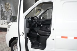 2023款长安睿行EM60