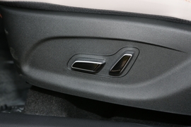 2023款比亚迪元PLUS