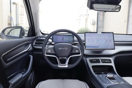 2023款比亚迪驱逐舰05