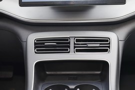 2023款比亚迪驱逐舰05