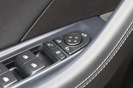 2023款比亚迪驱逐舰05