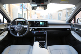 北京现代第十一代索纳塔