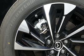 2023款马自达CX-50行也