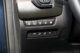 2023款马自达CX-50行也