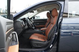 2023款马自达CX-50行也