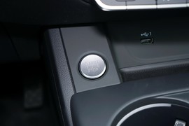 2024款奥迪A4L