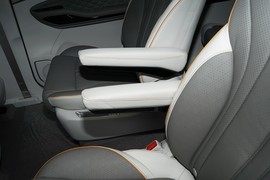 2024款东风风行游艇