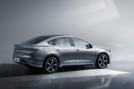 2024款比亚迪驱逐舰05荣耀版