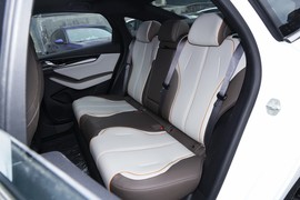 2024款比亚迪秦PLUS