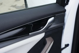 2024款比亚迪秦PLUS