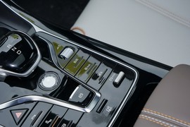 2024款比亚迪秦PLUS