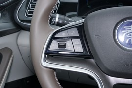 2024款比亚迪秦PLUS