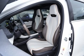 2024款比亚迪秦PLUS