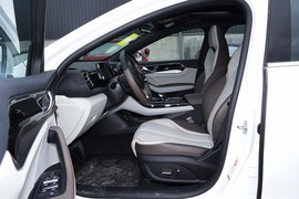 2024款比亚迪秦PLUS