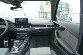 2024款奥迪A4L