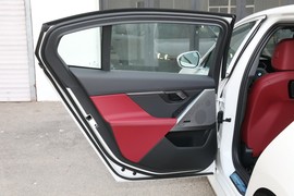 2024款宝马530Li