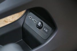 2024款广汽传祺M8