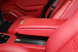 2023款保时捷Panamera