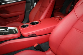 2023款保时捷Panamera