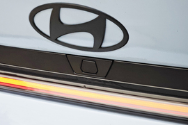 2023款现代伊兰特Elantra