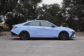 2023款现代伊兰特Elantra