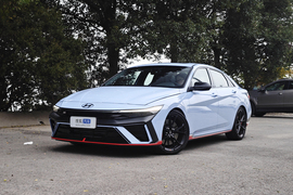 2023款现代伊兰特Elantra